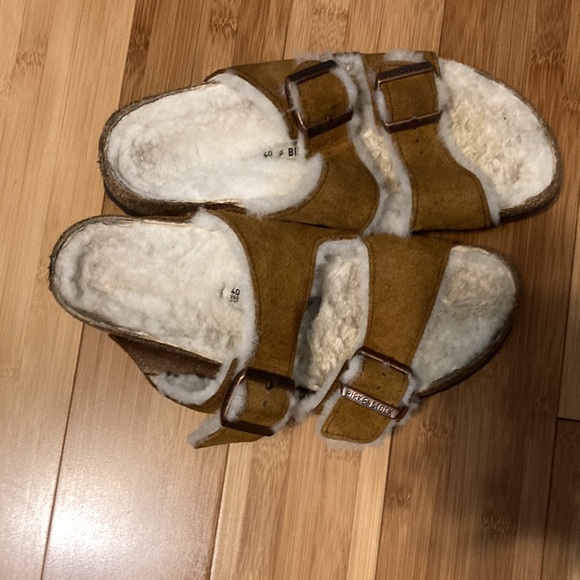 Birkenstock Shearling Sandals Size EU 40 Ladies 9 And Men’s 7 Tan Color - Picture 4 of 12